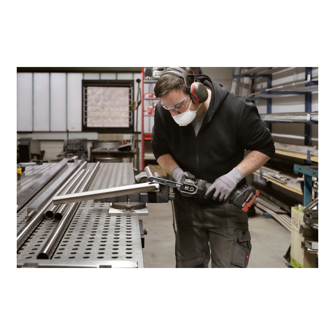 Metabo BF 18 LTX 90 18 V/sin baterias (carcasa) - LIJADORAS DE BANDA "EN PUNTA" DE BATERIA, ESPECIAL INOX