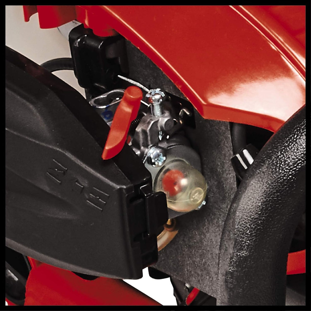 Einhell Recortasetos a gasolina motor de dos tiempos refrigerado por aire - GE-PH 2555. 0,85 KW, capacidad 0,33 litros, longitud de la espada 61 cm, espaciado entre dientes de 28 mm