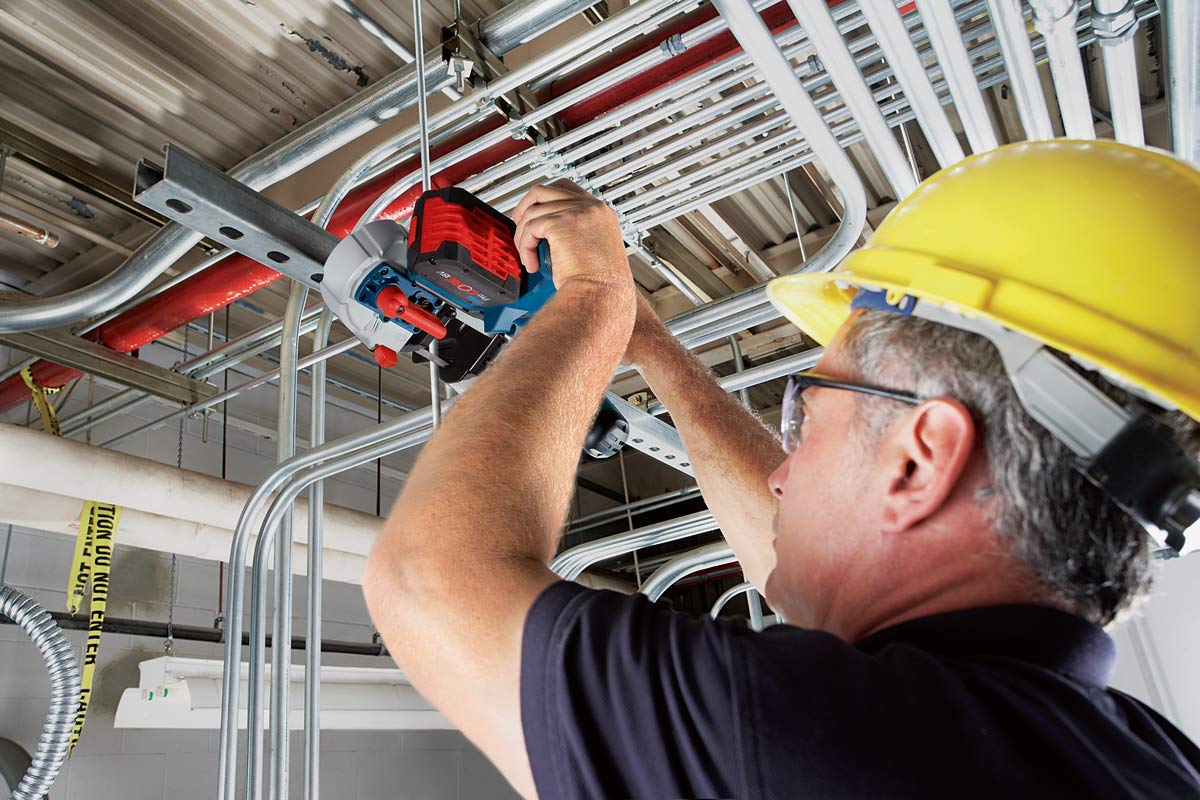 Bosch Professional GCB 18V-63 - Sierra de cinta a batería (18V, ancho de corte 63,5 mm, sin batería, en L-BOXX)