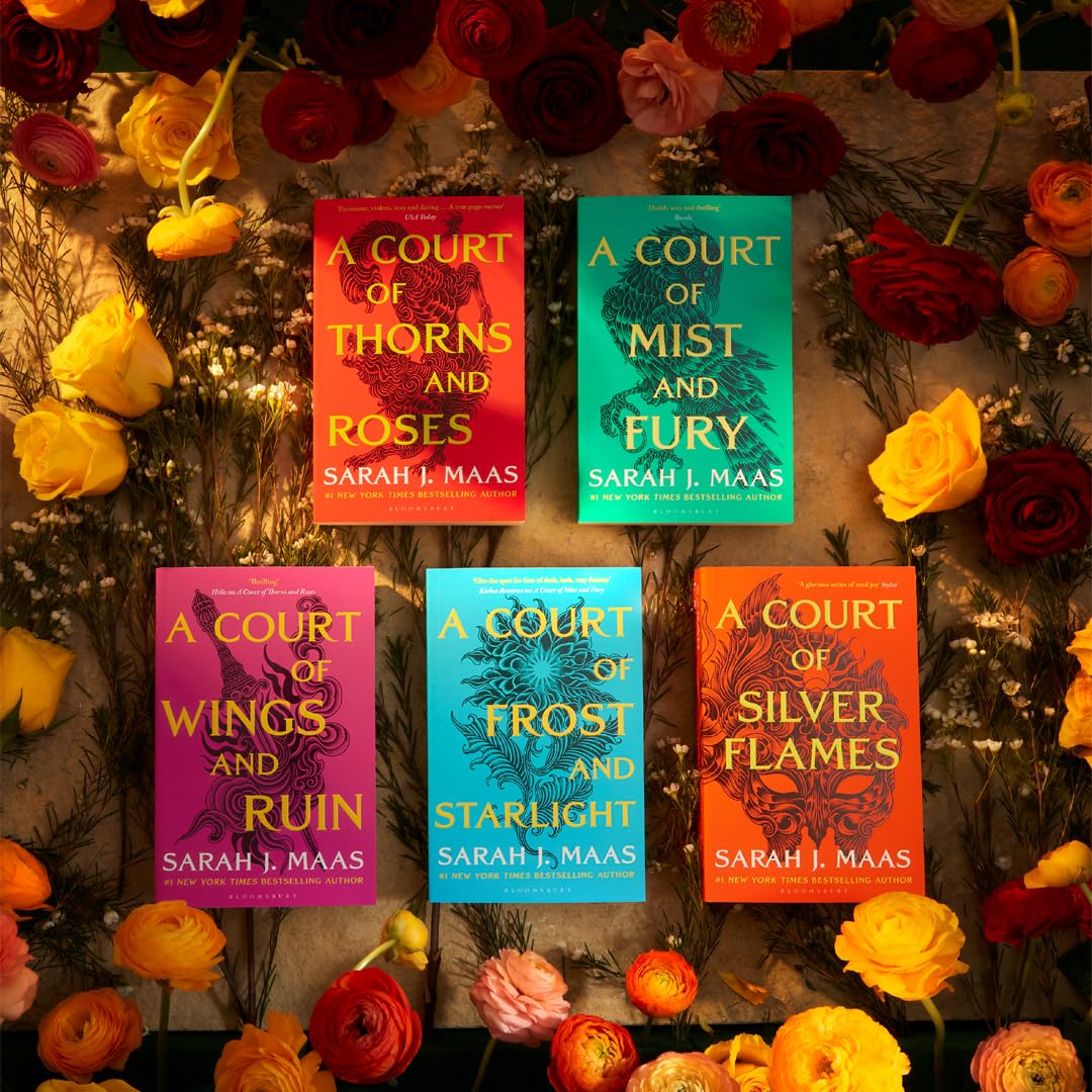 A Court of Thorns and Roses Paperback Box Set (5 books): The first five books of the hottest fantasy series and TikTok sensation: 1-5