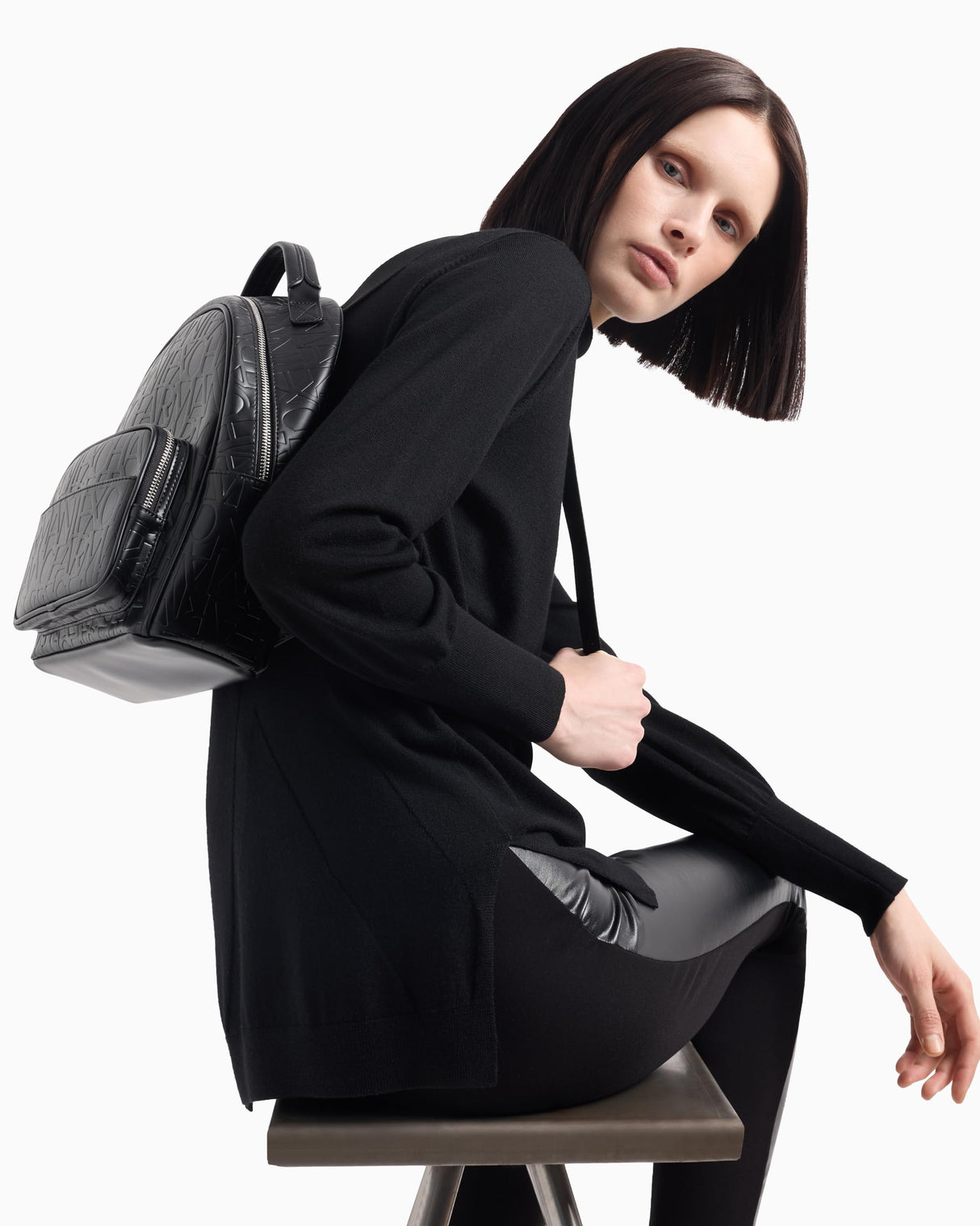 Armani Exchange Essential, Liz, Big Zipped Frontal Pocket, Logo Pattern, Bolsos para Mujer, Negro (Black), Talla única