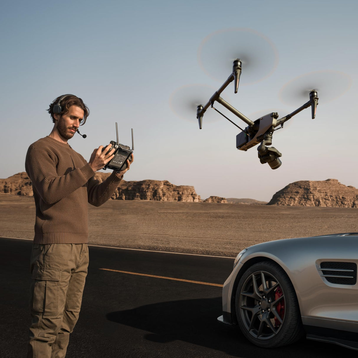 DJI - Pack estándar Inspire 3, ProRes Raw/CDNG 8K de fotograma Completo, cámara FPV Ultra Gran Angular de visión Nocturna de 1/1.8", Doble configuración de la Estructura, transmisión de vídeo O3 Pro