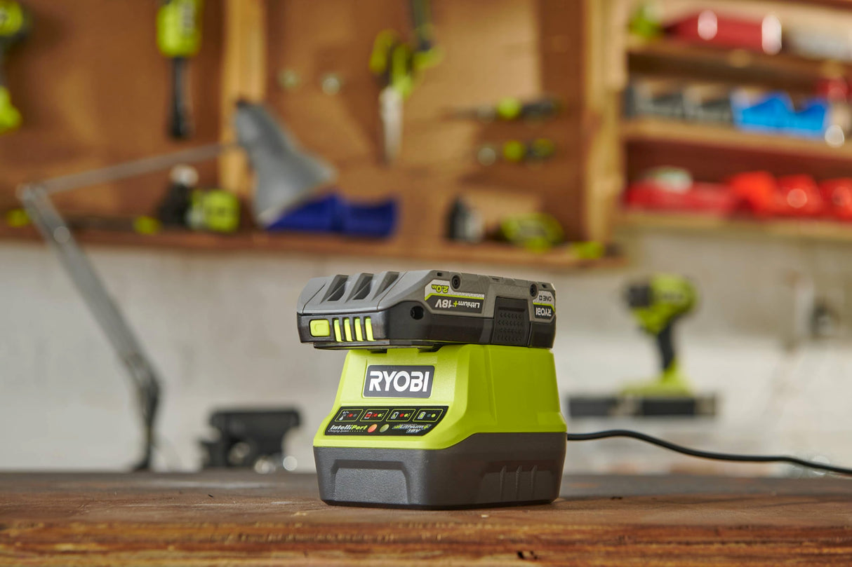 RYOBI – 2 baterías One+ y Cargador de Sonido: 1 batería de 4,0 Ah, 1 batería de 2,0 Ah, 1 Cargador de 2,0 A – RC18120-242X