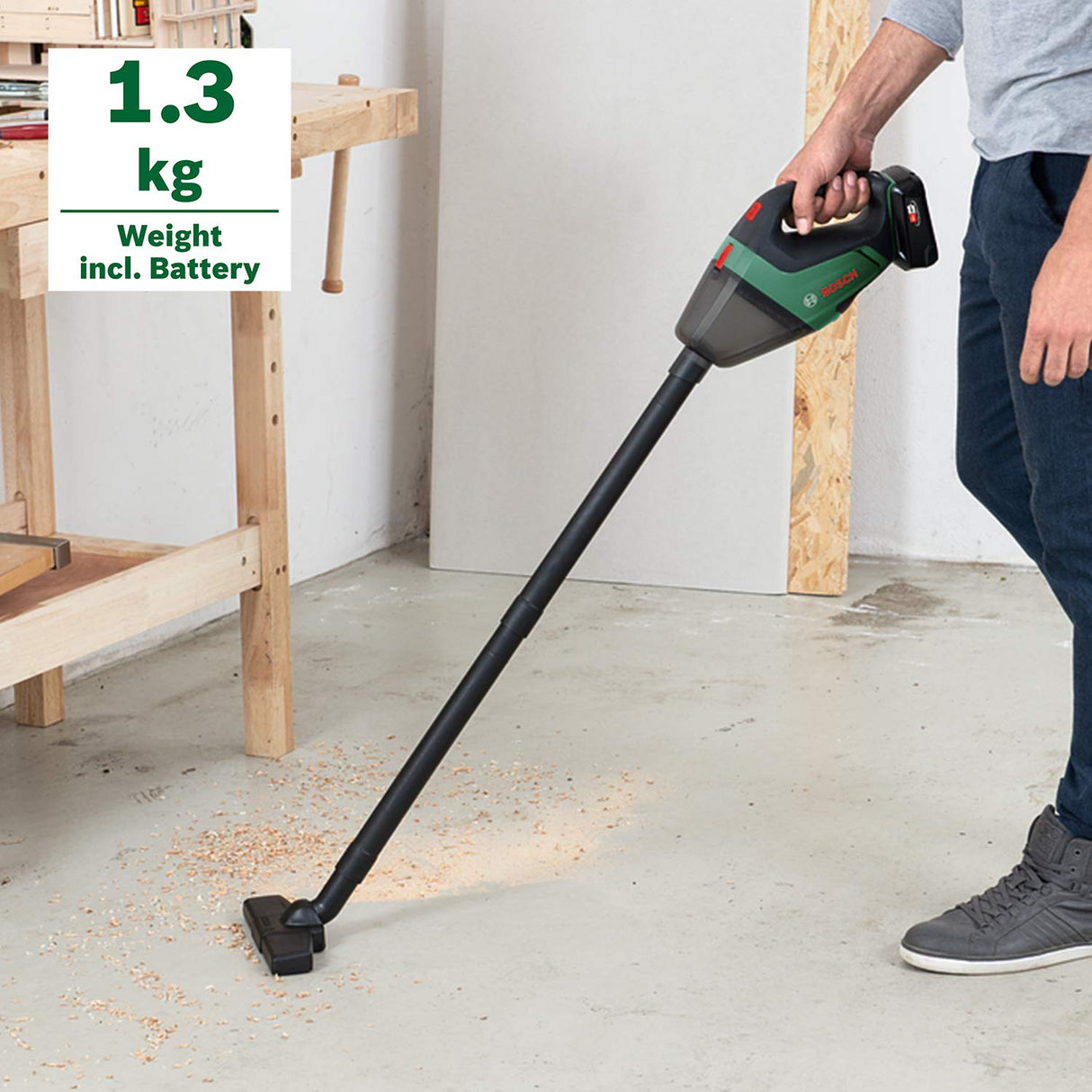 Bosch Aspirador a batería UniversalVac 18 batería de 2.5 Ah, Sistema de 18 voltios, en Caja