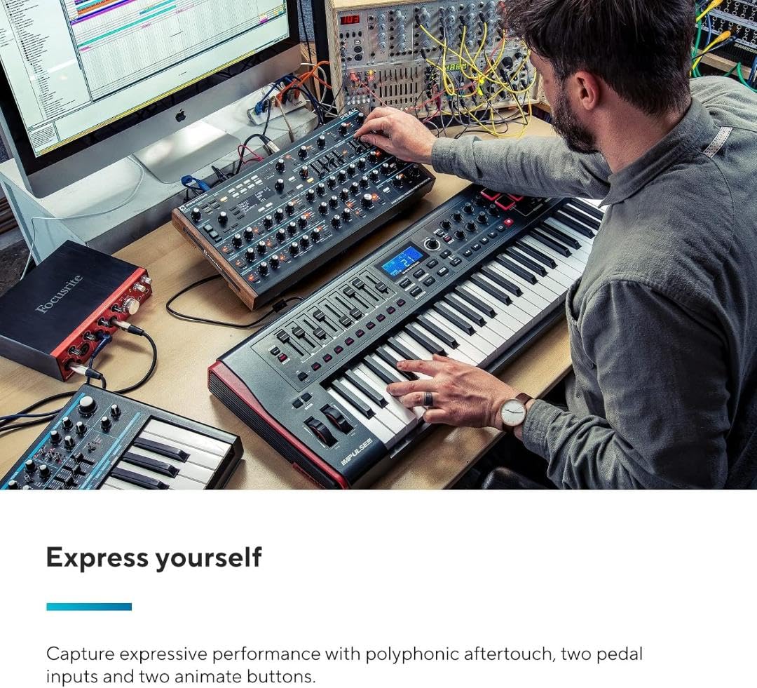 Novation Peak Sintetizador de escritorio polifónico de ocho voces.