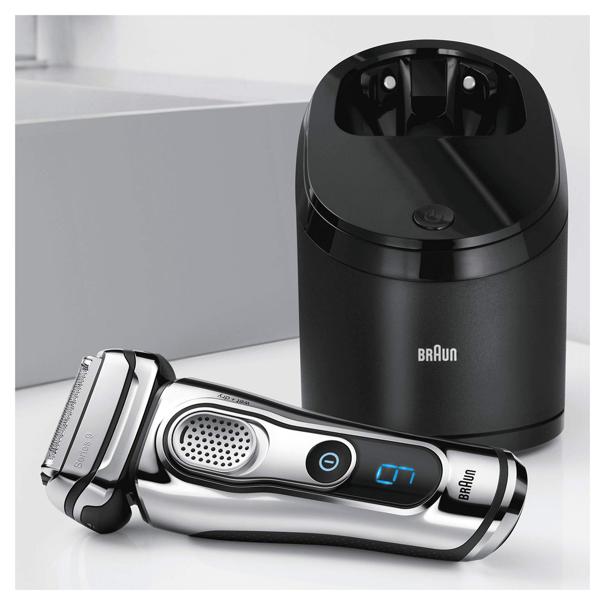 Braun Series 9 Premium - Afeitadora electrica con tecnologia Wet&Dry, color cromo