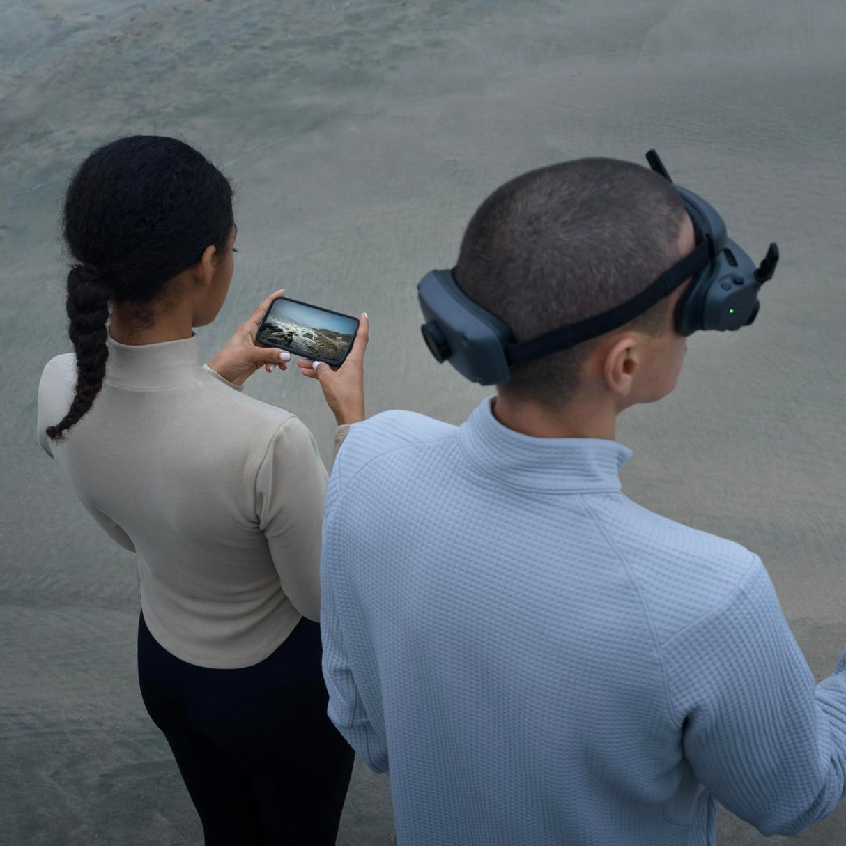 DJI Goggles 3, Gafas FPV con increíbles Pantallas Micro-OLED, Experiencia de Vuelo inmersiva, transmisión de vídeo HD O4, dioptrías Regulables, Streaming inalámbrico, Gafas para Drones