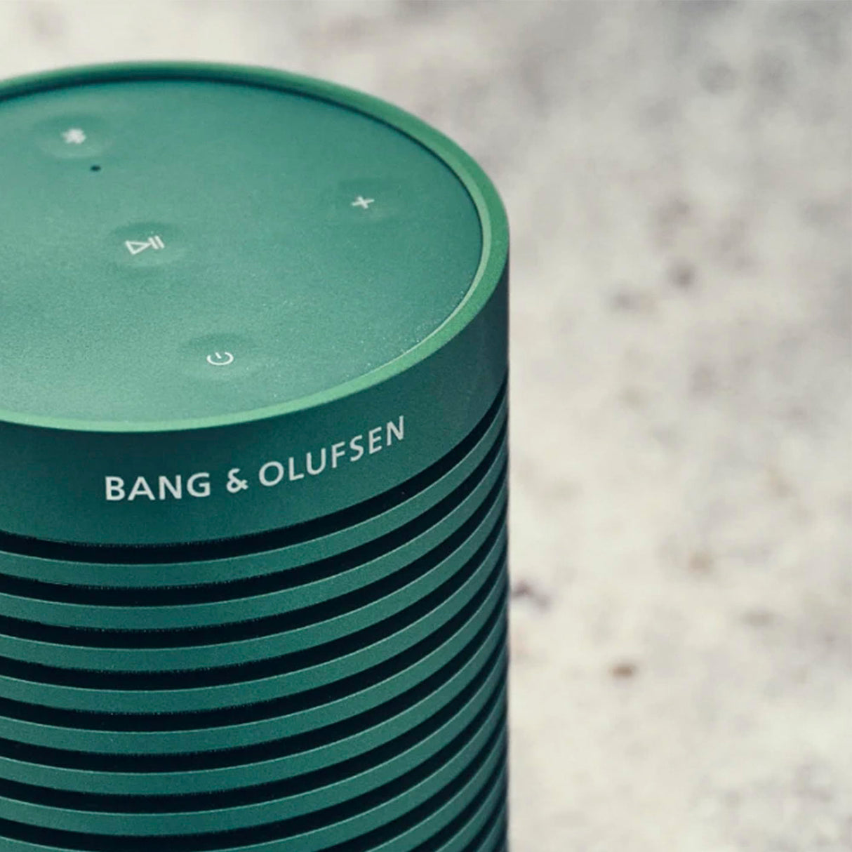 Bang & Olufsen Beosound Explore Altavoz de 360 Grados Bluetooth Portátil Inalámbrico de Alta Gama para Uso en Exteriores, Casa y Viaje, IP67 Resistente al Agua y Polvo, Hasta 27 horas Green