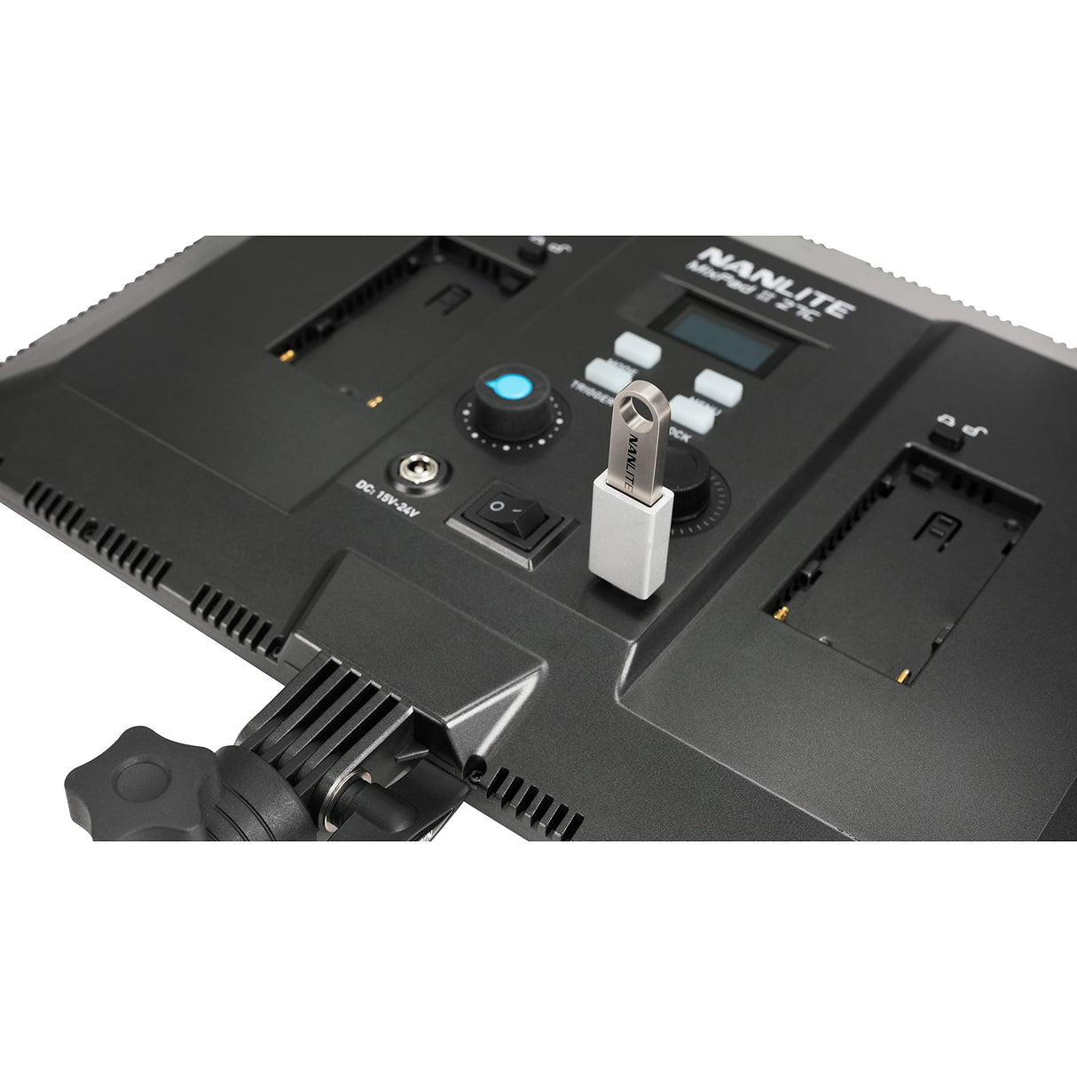 Nanlite MixPad II 27C RGBWW Panneau LED Dur et Doux Fonctionne avec Piles