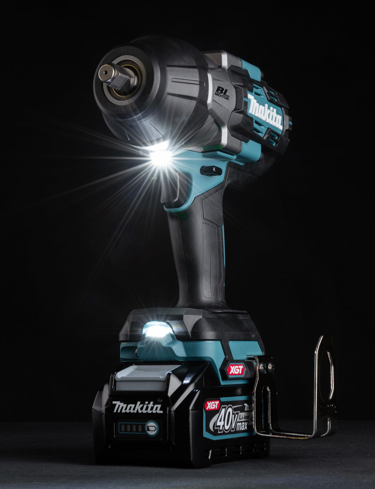 Makita XGT TW002GZ - Llave de impacto inalámbrica de 40 V, 1700 Nm, unidad de 1/2 pulgada, 1800 rpm