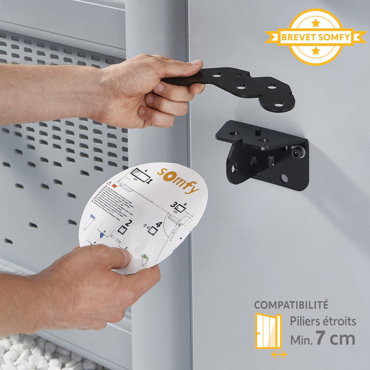 somfy 1245531 - Motor para cancela batiente Exavia Star, hojas altura max 2 m y ancho 2,5 m, Con 1 teclado codificado 2 RTS, 2 mandos a distancia Keypop, 1 luz intermitente y 2 fotocélulas Gris