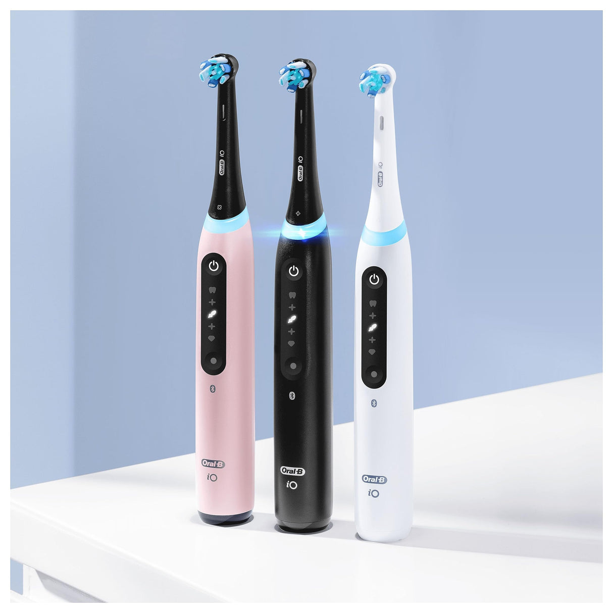 Oral-B iO 5N Cepillo de Dientes Eléctrico Blanco Con Mango Recargable, 1 Cabezal y Estuche De Viaje, 5 Modos De Cepillado Con Blanqueamiento Dental, Sensor De Presión, Diseñado por Braun