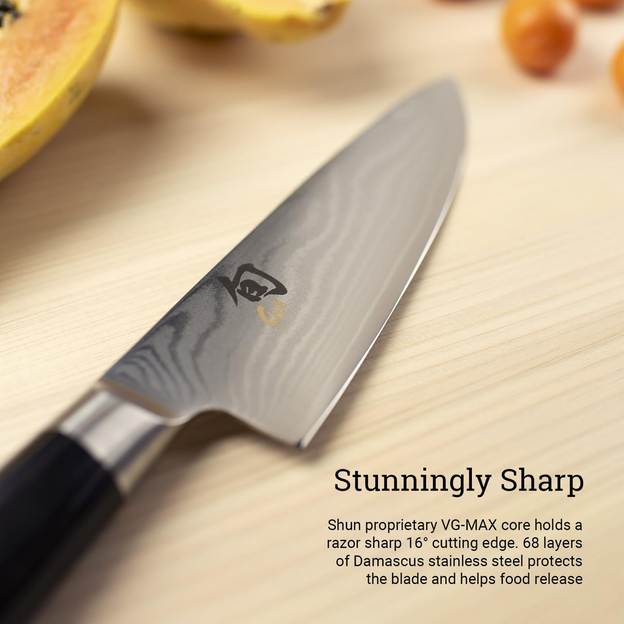 KAI Shun Classic cuchillo de cocina japonés 20 cm de longitud de hoja - Cuchillo de Damasco 32 capas núcleo VG MAX - 61 (±1) HRC - Mango de madera Pakka - Hecho en Japón - Cuchillo de cocina