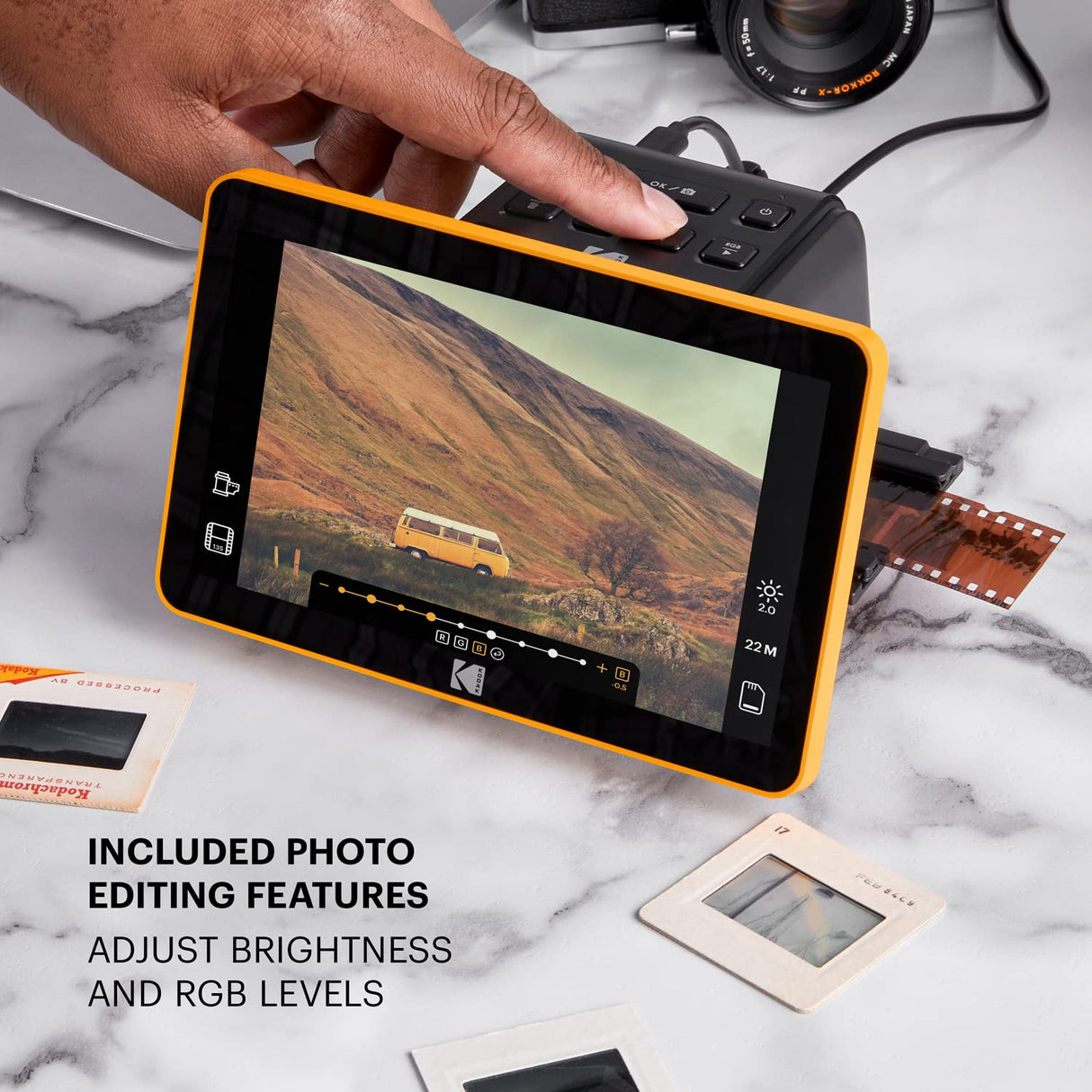 KODAK Escáner de película Digital Slide N SCAN MAX 7"- La Pantalla LCD Grande de 7" Convierte los Negativos de Color en 22MP HD b & w JPEG