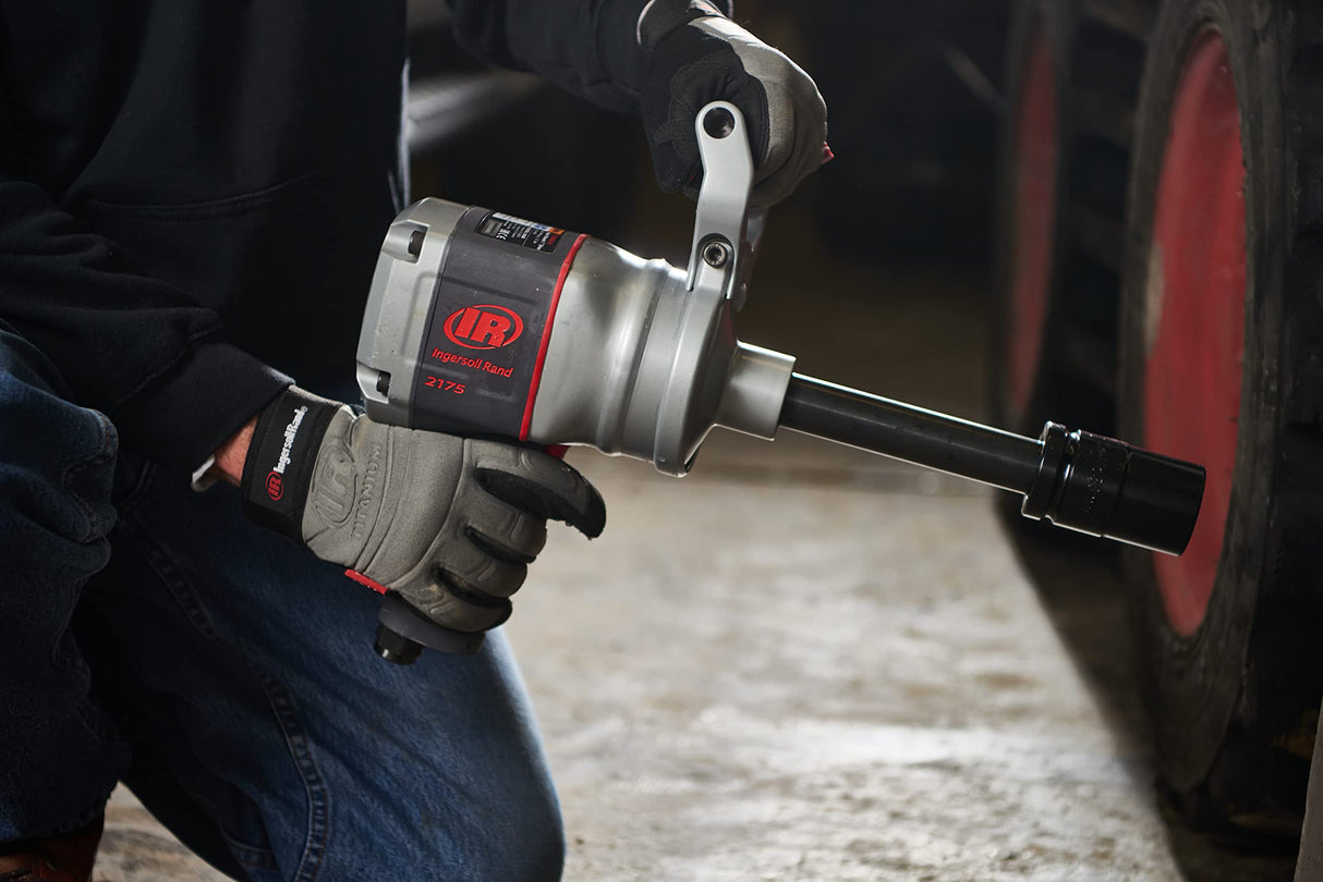Ingersoll Rand 2175MAX-6, Llave de Impacto, 1", Empuñadura de Pistola, con Yunque Largo, 2715 Nm de Par, Diseño de Núcleo de Acero y Carcasa Resistente a Productos Químicos, Ligera