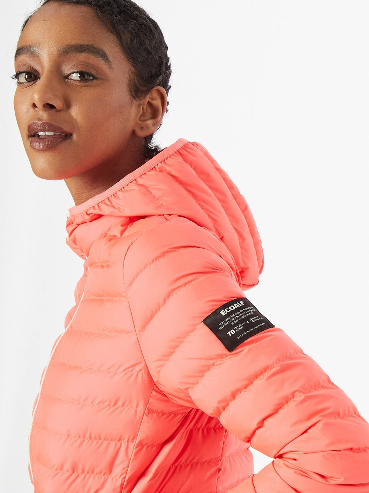 ECOALF - Abrigo Mujer Atlanticalf, de Poliéster Reciclado, con Cuello Redondo, Relleno de Fellex, Ultraligero y Cómodo, Chaqueta Mujer, Talla M, Color Rosa Ácido