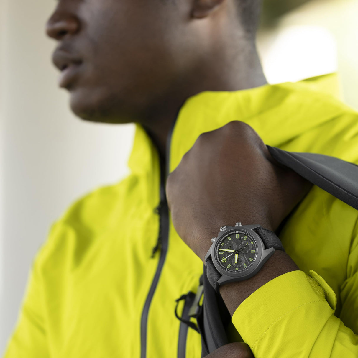 Timex Expedition North - Reloj de 43 mm para hombre, goma sintética negra, esfera negra de dos piezas, caja de titanio TW2V96300