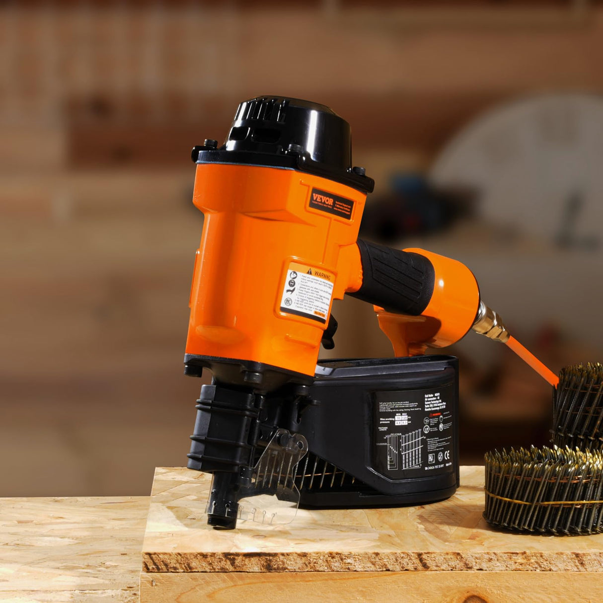 VEVOR Clavadora de Bobinas para Revestimiento MCN70, 45 a 70 mm de 15 Grados, Clavadora de Bobinas de Aire de 70-120 PSI para Palés, Cajas, Marcos, Revestimientos y Cercas, 340 x 320 x 130 mm