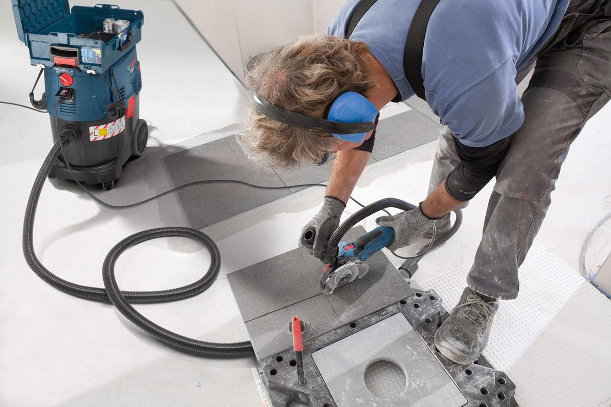 Bosch Professional GAS 35 L SFC+ - Aspirador seco/húmedo (254 mbar, depósito 35 l, clase polvo L, manguera 3 m)