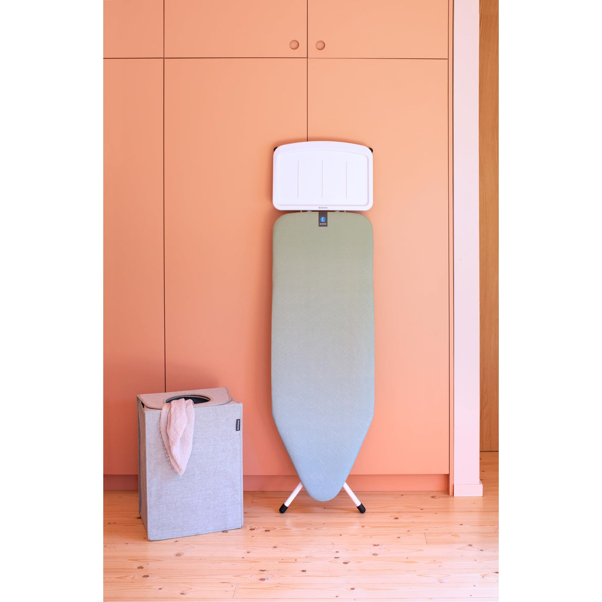 Tabla de planchar Brabantia C, 124x45cm - Soothing Sea | 100% algodón Comercio Justo | Planchas generador vapor | Gran soporte metálico para unidad vapor | Estable, grande | Plegable, altura ajustable