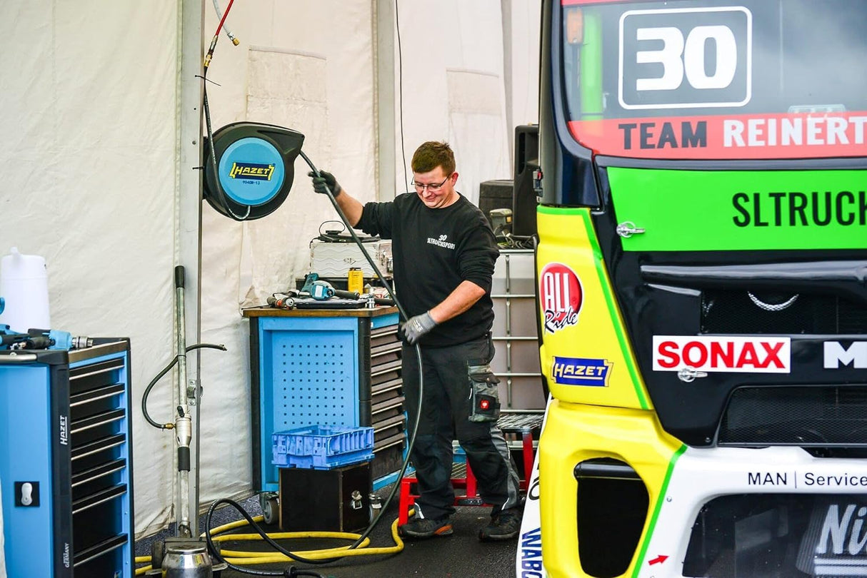 Enrollador de mangueras HAZET 9040N-13 I Longitud de la manguera 15 m, diámetro interior: 13 mm, presión: 20 bar para aire comprimido y agua I Enrollador de mangueras de aire comprimido