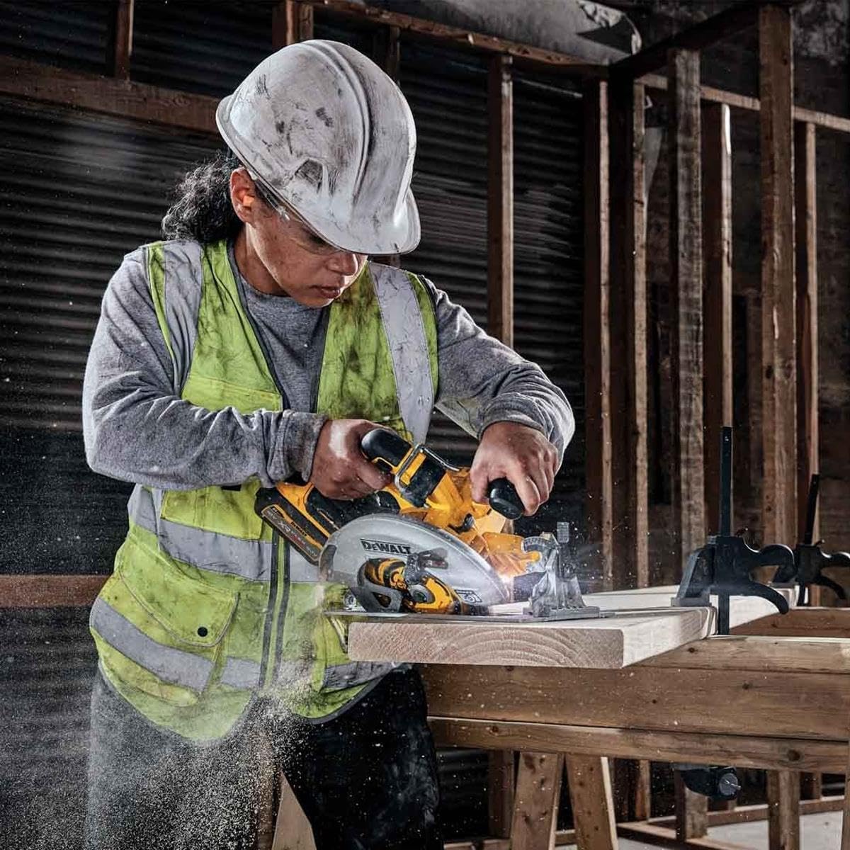 DEWALT DCS573NT-XJ, Amarillo-negro DCS573NT-XJ-Sierra Circular sin escobillas XR 18V XRP FV Advantage