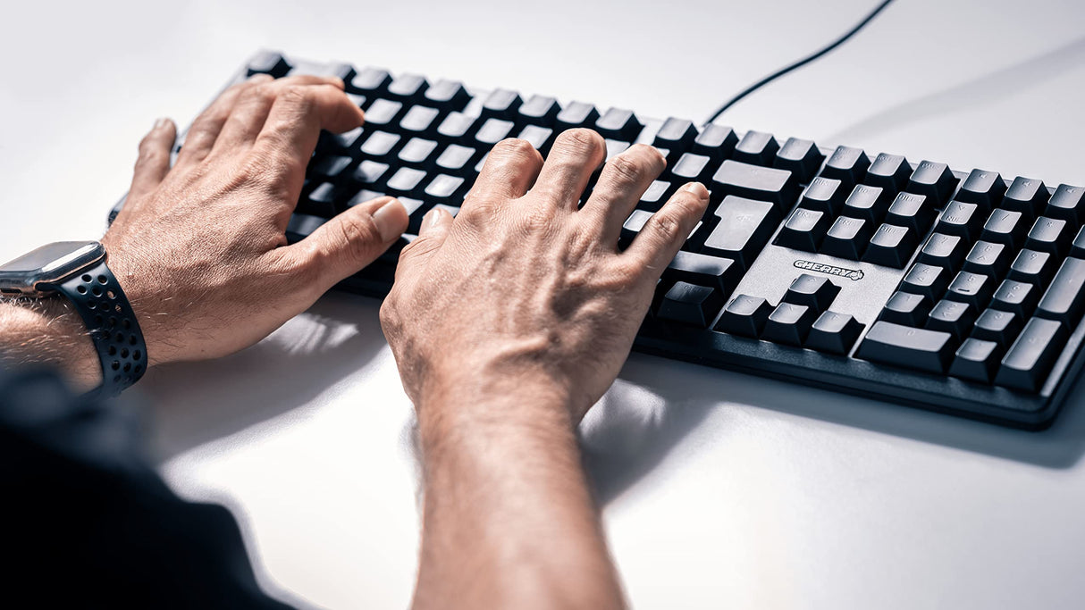 CHERRY G80-3000N RGB, teclado mecánico Gaming con iluminación RGB, distribución de teclado inglés UK (QWERTY), con cable, switches MX SILENT RED originales, negro