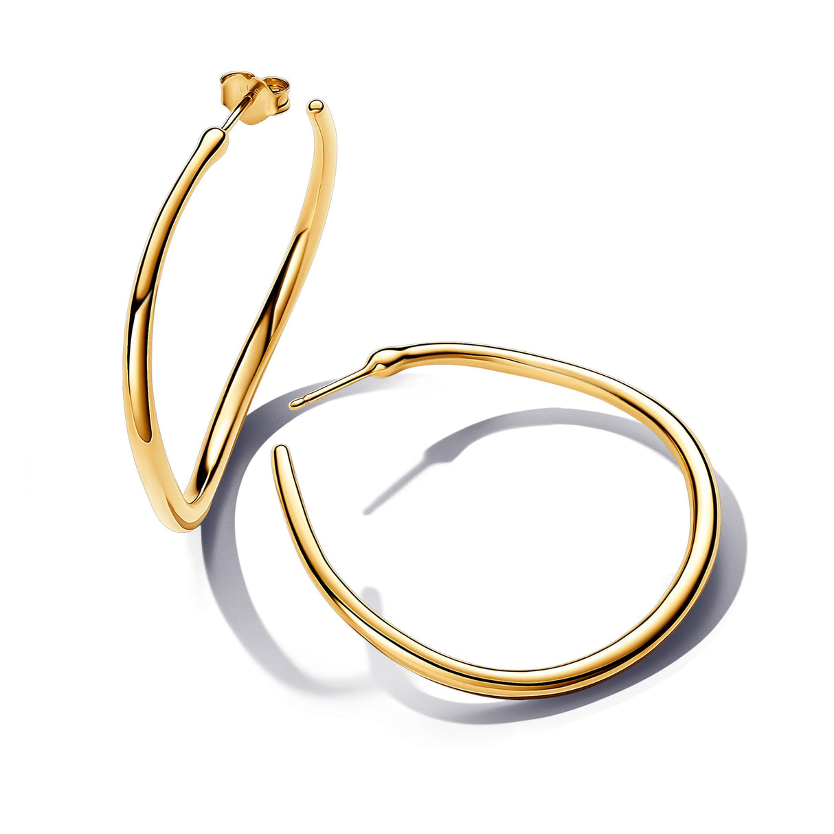 PANDORA Essence Pendientes de aro chapados en oro de 14 quilates