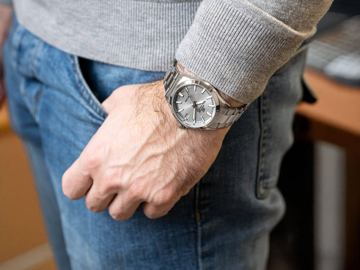 Casio EFV-100D-8AVUEF Montre Homme