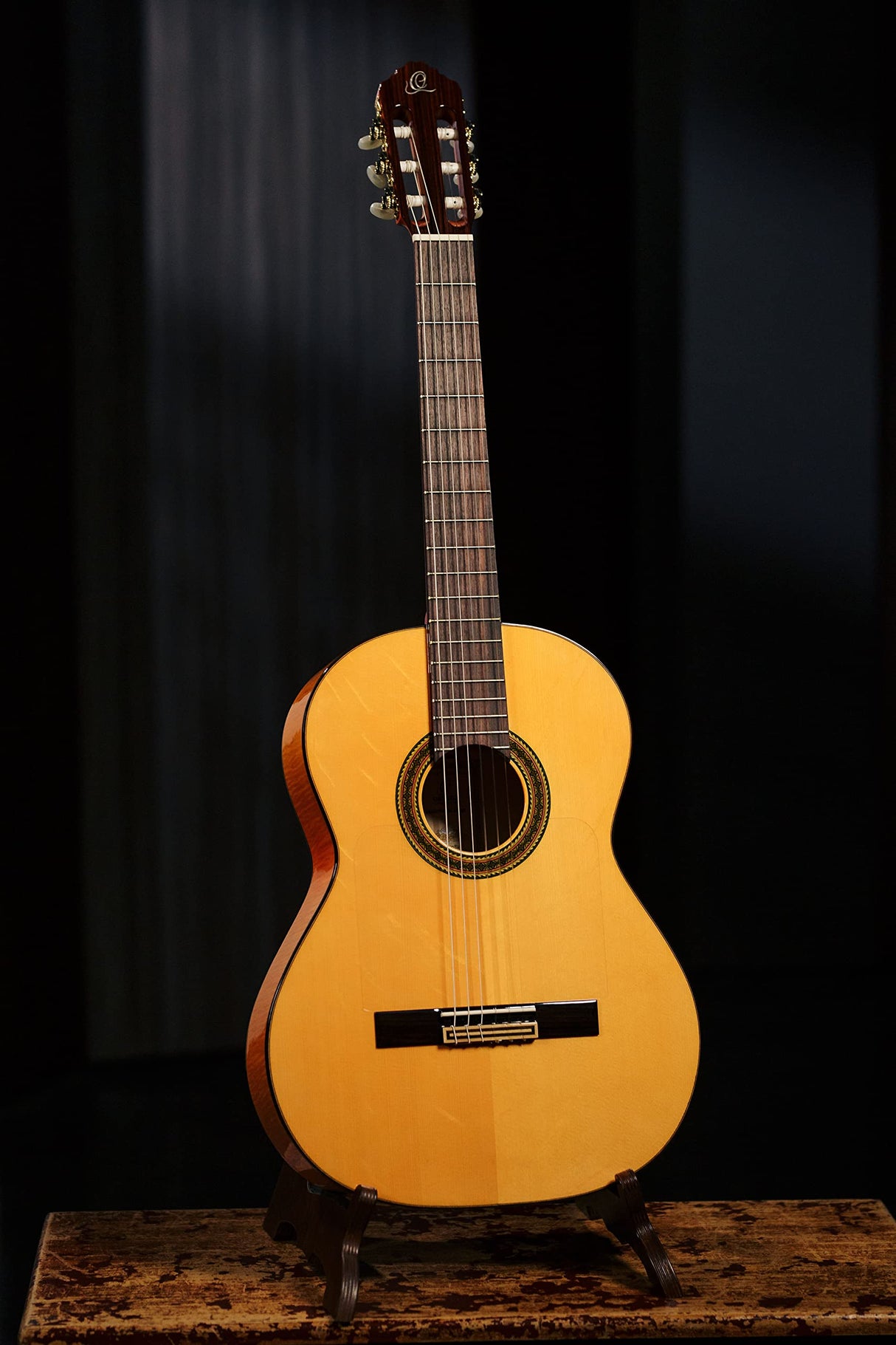 Ortega R270F - Guitarra clásica (picea, tamaño 4/4), color natural