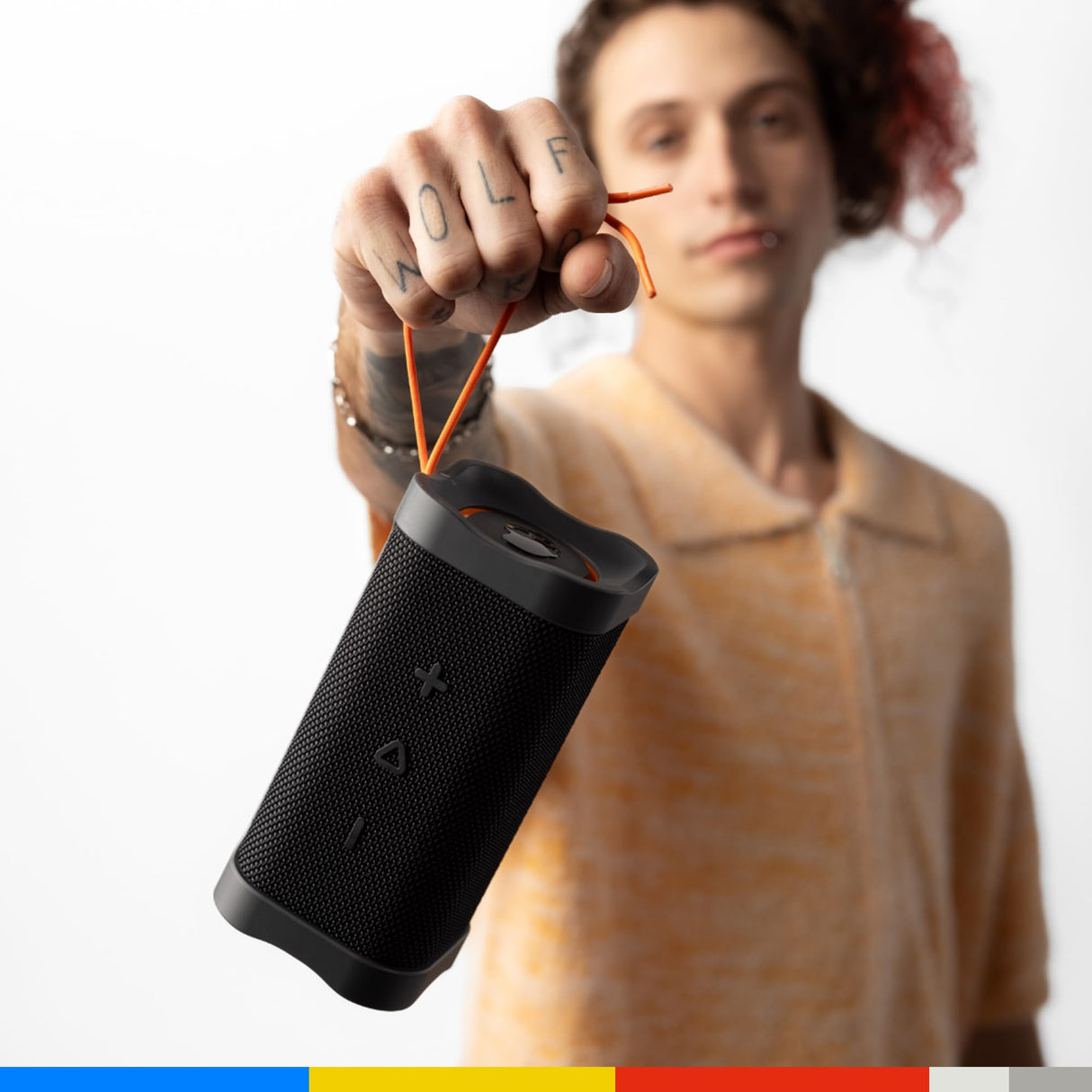 Skullcandy Terrain Altavoz Portátil Inalámbrico con Bluetooth, Impermeabilidad IPX7, 14 Horas de Batería, True Wireless Stereo y Correa Integrada para Viajes y Uso en Exteriores - Negro