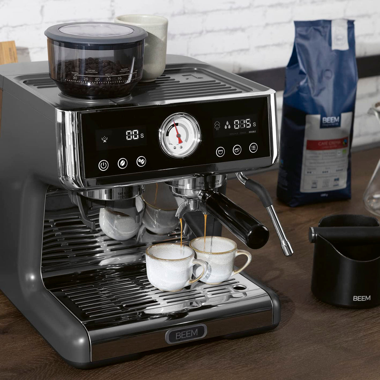 BEEM ESPRESSO-GRIND-EXPERT Colador Espresso Premium con Molinillo | 2 Termobloques para la Preparación simultánea de Espresso y Microespuma de Leche | Display de Extracción y Molido