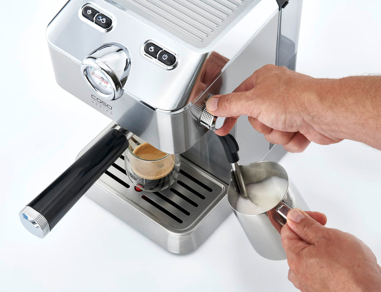 Caso Espresso Gourmet - Cafetera de acero inoxidable con bomba Ulka 19 bares con espumador de leche, para café en polvo o cápsulas ESE, para 2 tazas, con placa calefactora para taza