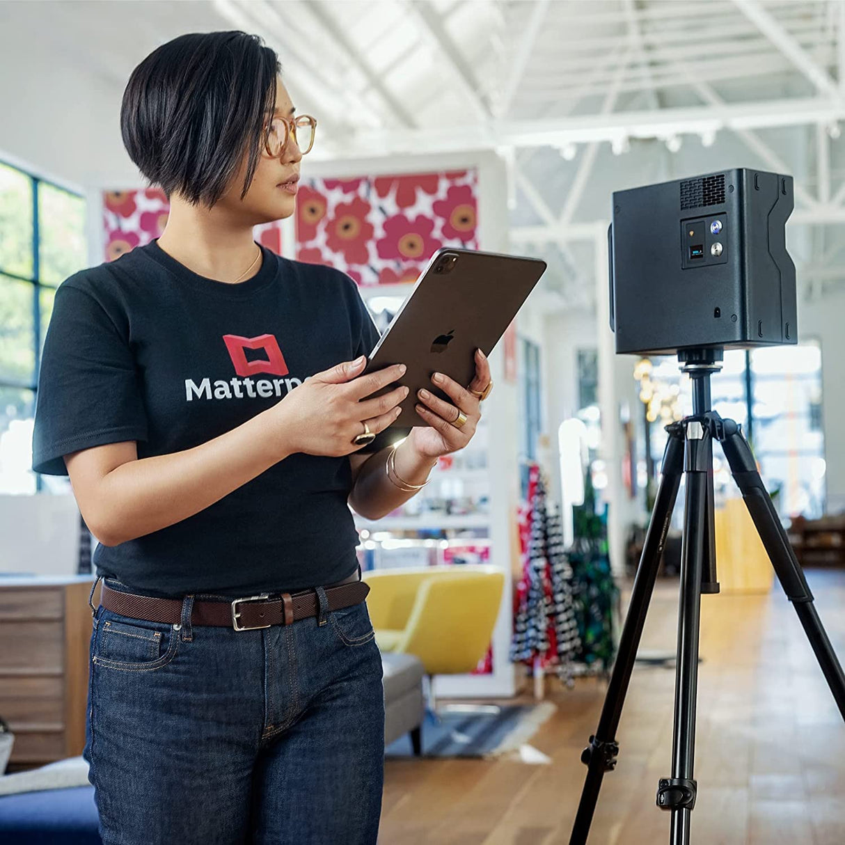Matterport Paquete de Viaje de cámara Pro2 3D 360 - Incluye cámara Pro2 3D, Soporte para trípode, Abrazadera y Estuche rígido portátil de 20" - Creación de experiencias de recorridos virtuales 3D