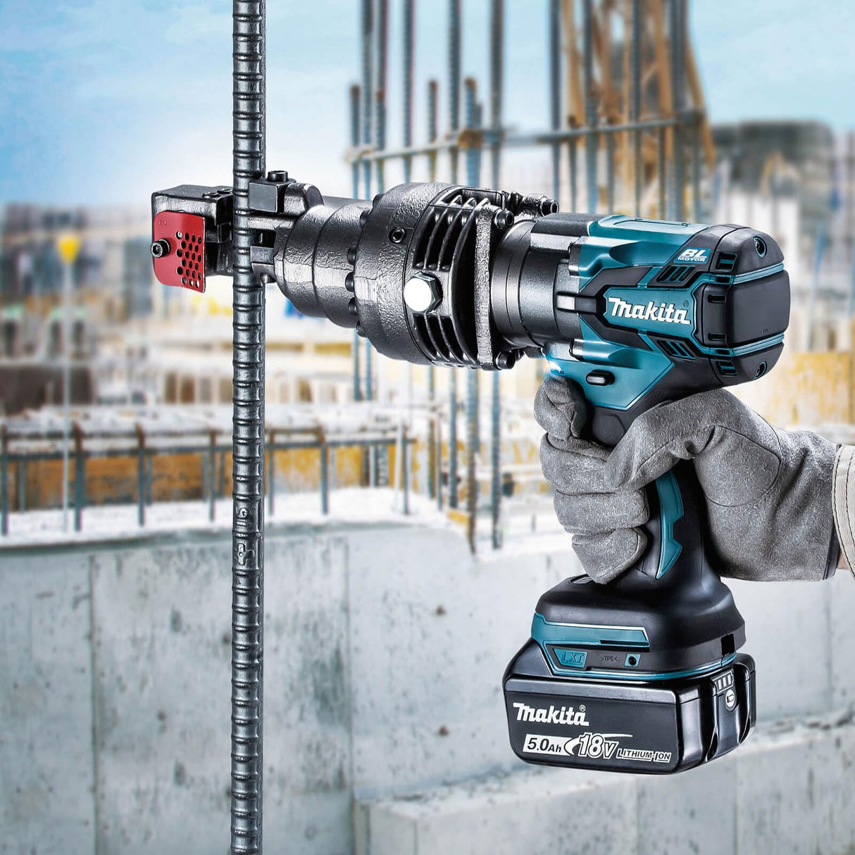 Makita DSC163ZK - Cortador de barras de refuerzo de acero sin escobillas LXT de iones de litio de 18 V, se envía en una funda de transporte, baterías y cargador no incluidos
