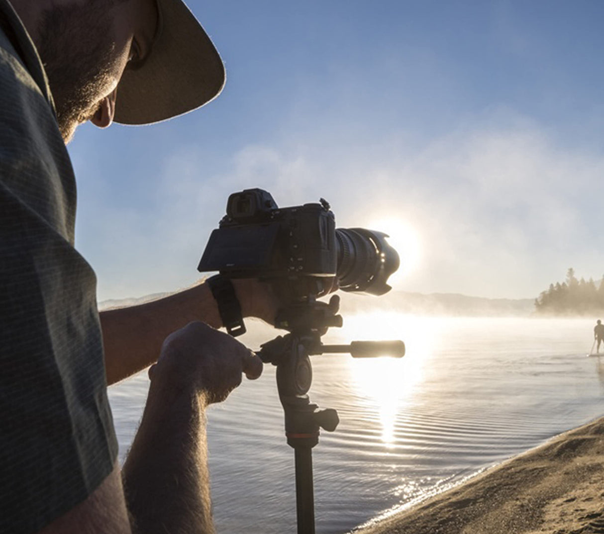 Manfrotto Befree 3-Way Live Advanced - Trípode y Cabezal de Aluminio para Cámaras y Videocámaras de hasta 6 kg, Ultracompacto - Accesorio para la Creación de Contenidos, Fotos y Videos