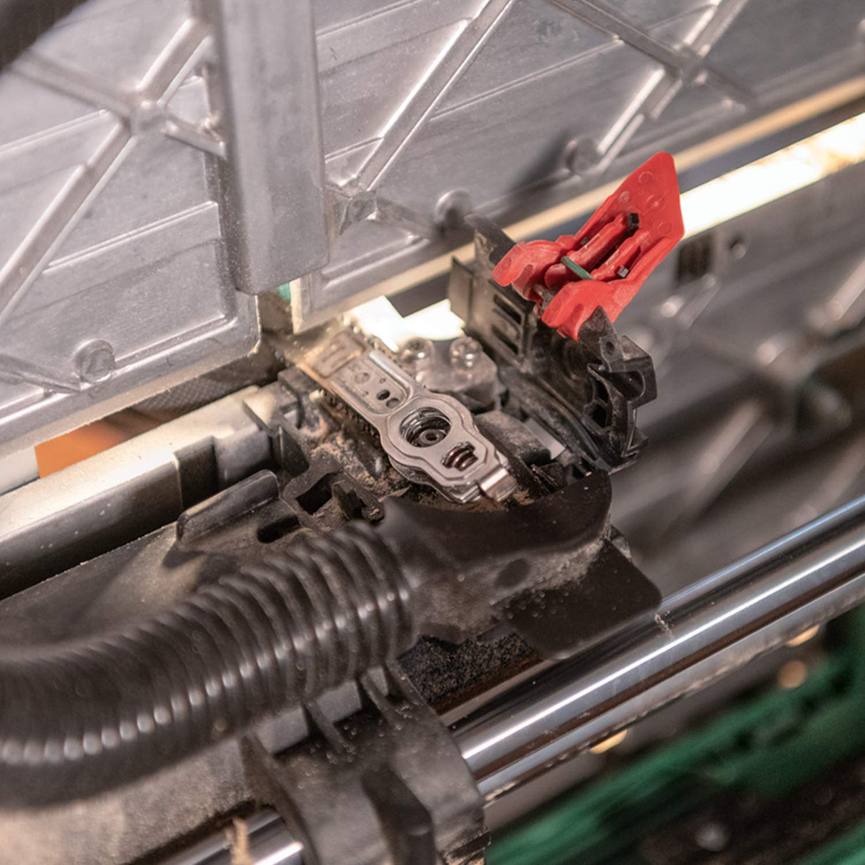 Bosch Home and Garden Sierra de mesa AdvancedTableCut 52 (550 W, tecnología NanoBlade, en caja), Forrest Green