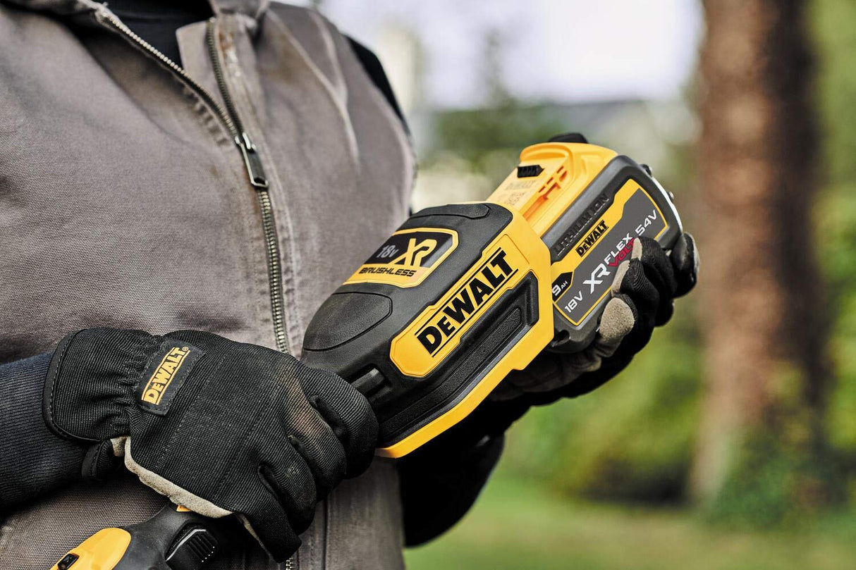 DEWALT DCMST561P1-QW - Corta Bordes sin escobillas XR 18V 36cm Mango Plegable con 1 batería Li-Ion 5,0Ah