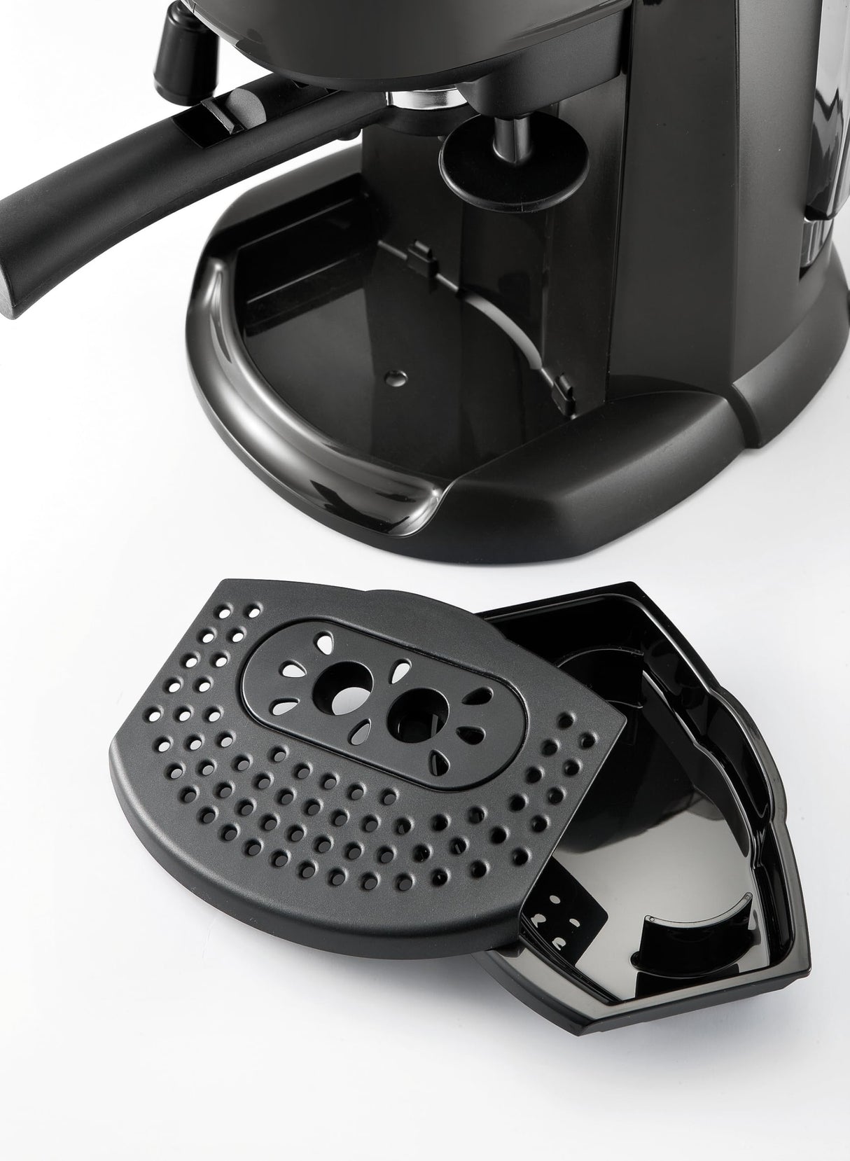 De'longhi EC201.CD.B - Cafetera de bomba tradicional (15 bar de presión, 2 tazas, café molido o filtros monodosis) negro