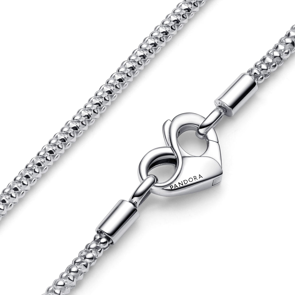 Pandora Moments Collar de plata de ley con tachuelas y cierre de corazón, 45