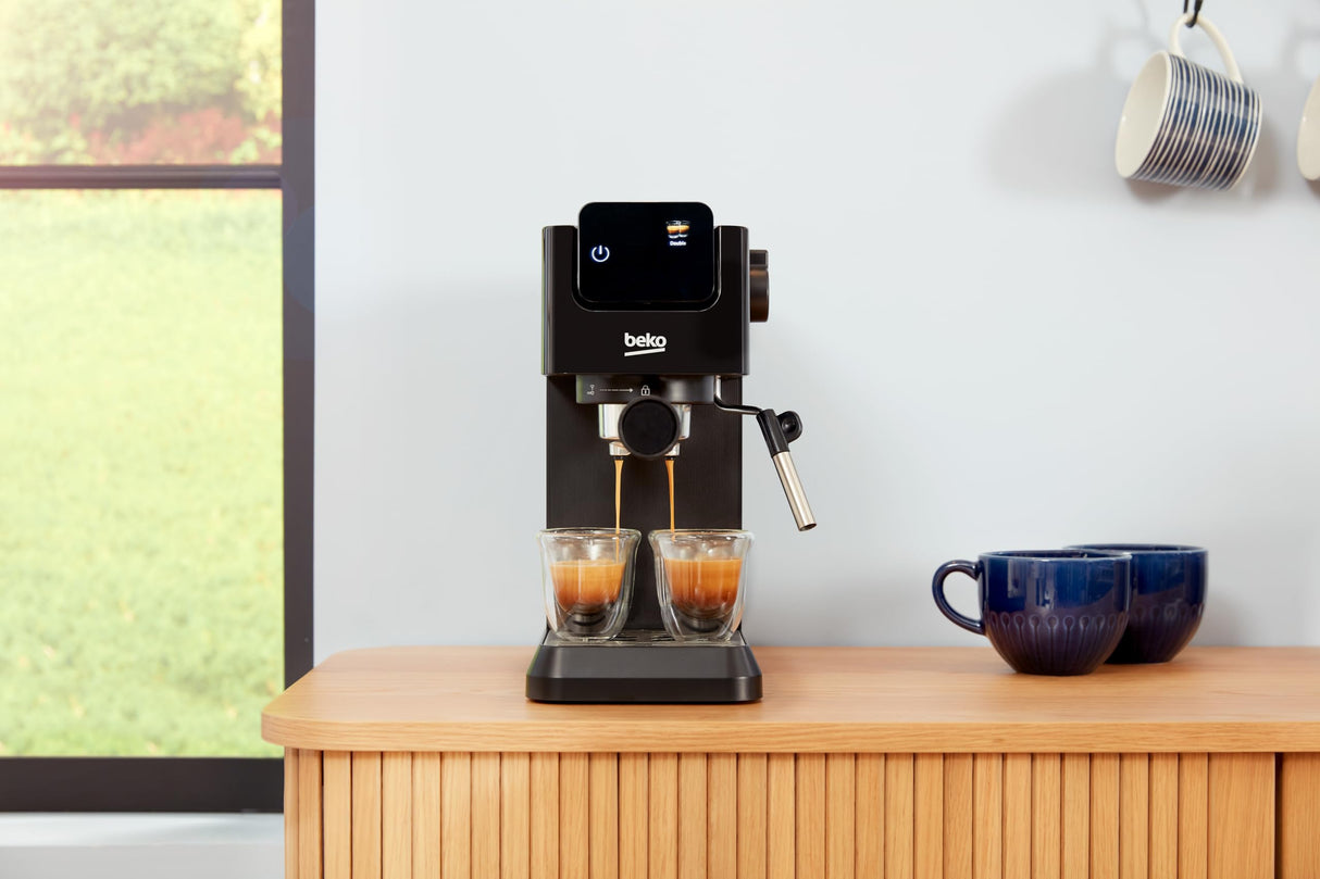 Beko CEP5302B - Cafetera espresso manual, espumador de leche integrado, 1,1 L, 15 bar, negro, 14,5 x 42,5 x 35,5 h