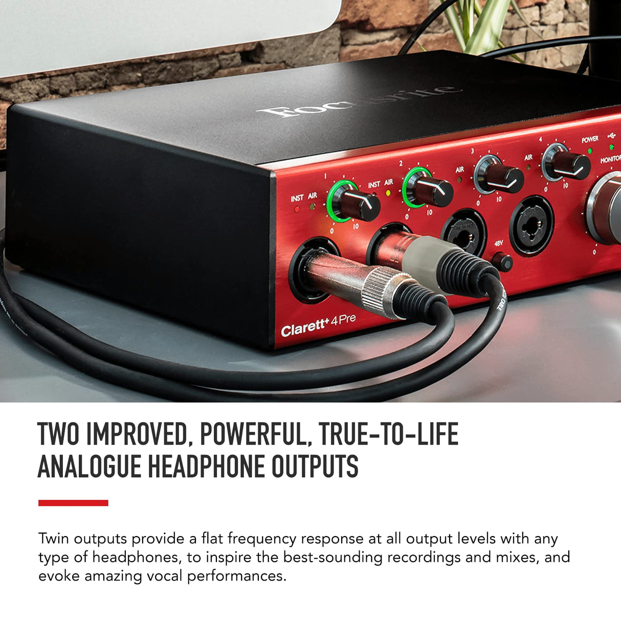 Interfaz de audio USB Clarett+ 4Pre de Focusrite para artistas. Los cuatro preamplificadores de micrófono con distorsión y ruido bajos aportan un sonido real