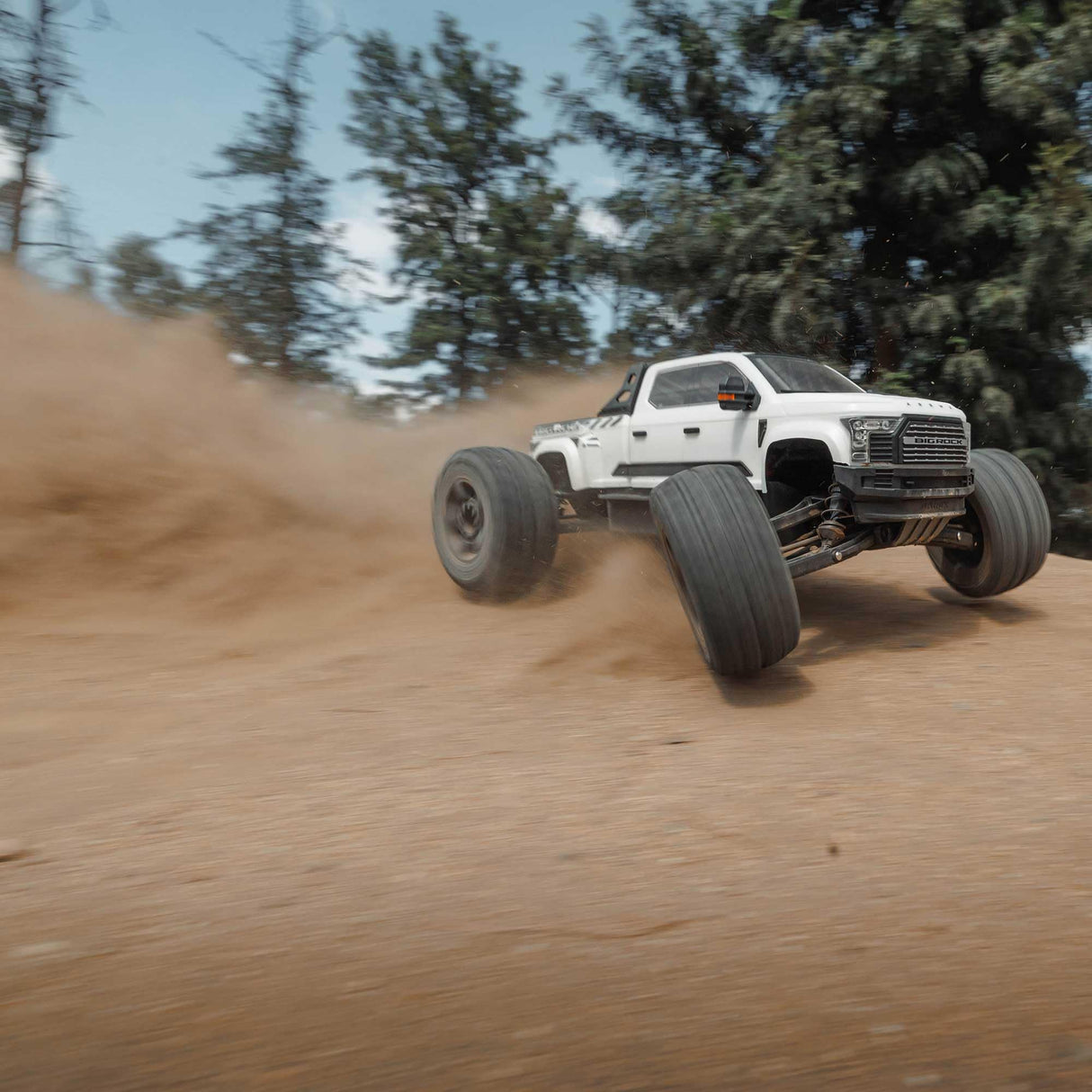 ARRMA Big Rock 6S ARA7612T3 - Coche teledirigido (1/7, Monster Truck 4x4, Motor sin escobillas de más de 100 km/h, Incluye Accesorios), Color Blanco