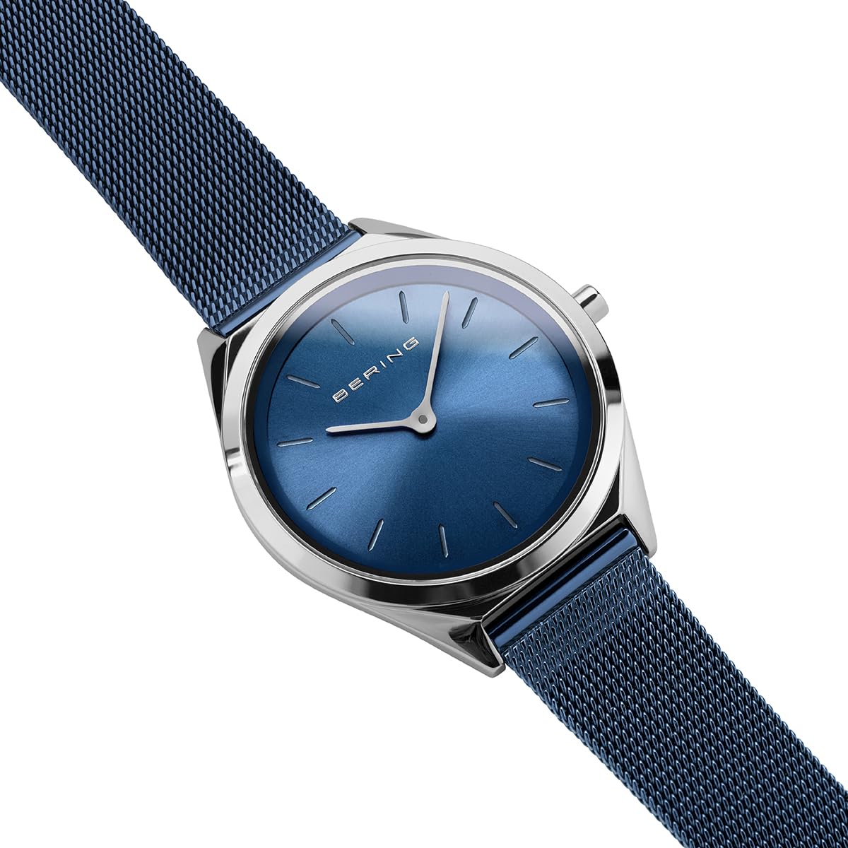 BERING 17031-307 Reloj de cuarzo unisex con caja de acero inoxidable plateado de 31 mm y esfera azul, correa milanesa, cristal de zafiro y resistencia al agua de 3 ATM
