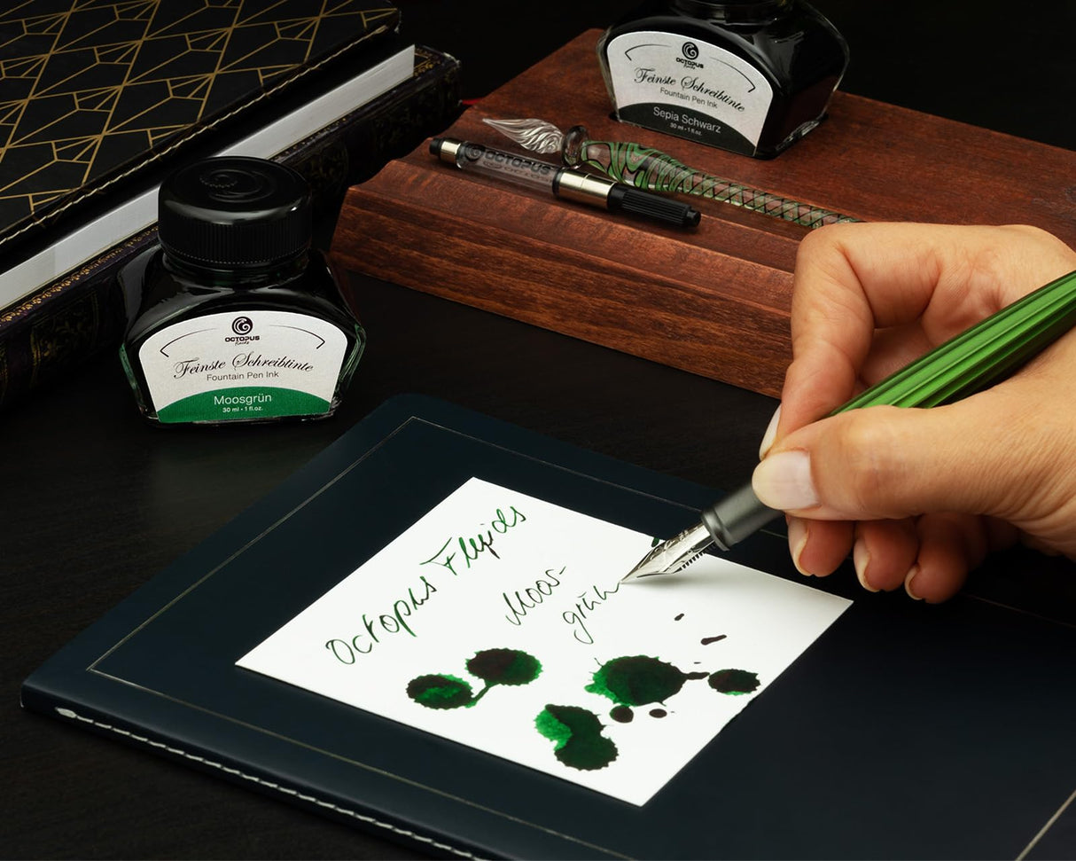 Diplomat Pluma estilográfica Aero Green, pluma de tinta exclusiva con plumín de acero inoxidable y convertidor