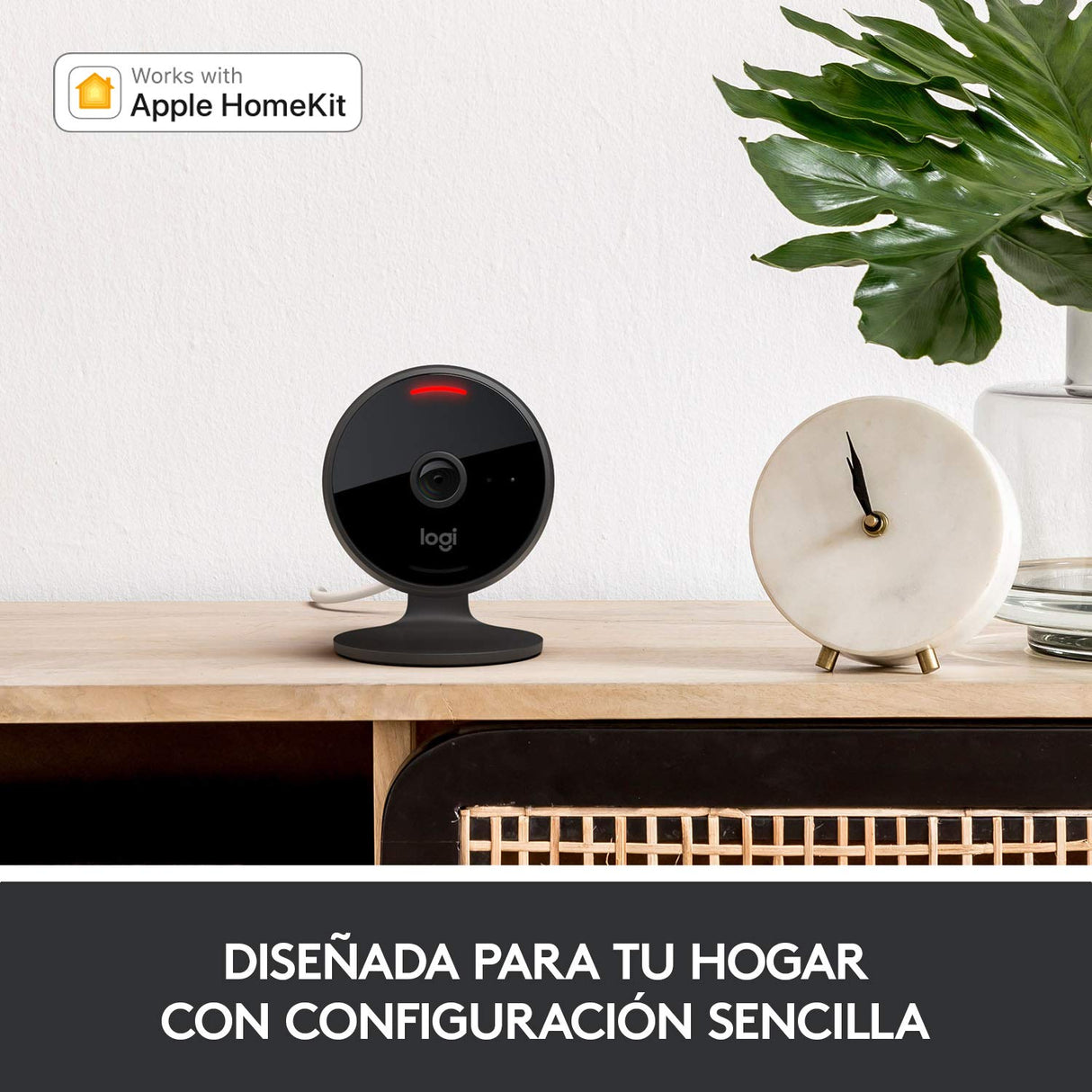Logitech Circle View Cámara de seguridad doméstica con cable resistente a la intemperie, angular de 180°, HD 1080p, visión nocturna, audio de dos vías, con cifrado y Apple HomeKit Secure Video - Negro