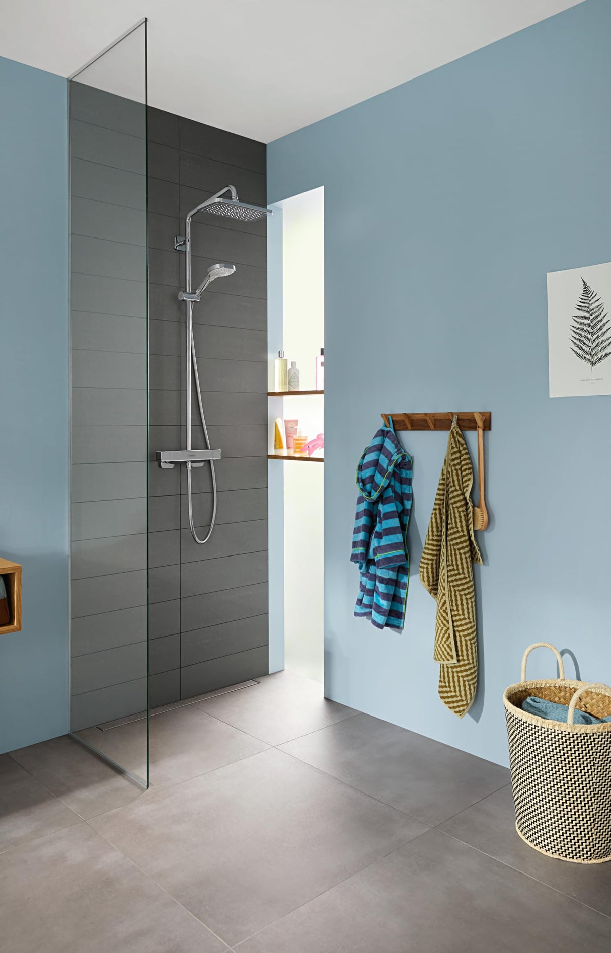 hansgrohe Croma E - sistema de ducha con termostato, ducha lluvia (280 x 170 mm) con grifo, ducha de mano (3 tipos de chorro), flexo, barra, ducha fija rectangular (1 tipo de chorro), cromo