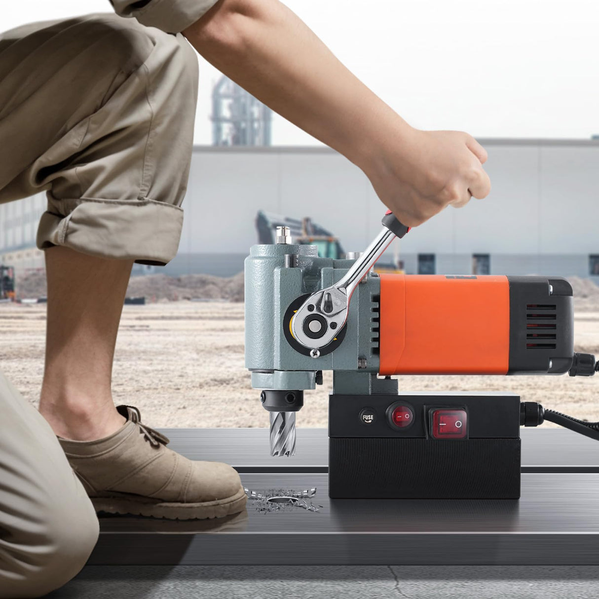 VEVOR Taladro Magnético de Perfil Bajo 1300 W Taladro Magnético Ligero y Portátil con Dispositivo de Enfriamiento y Protección contra Sobrecarga Prensa Magnética para Instalación de Equipos