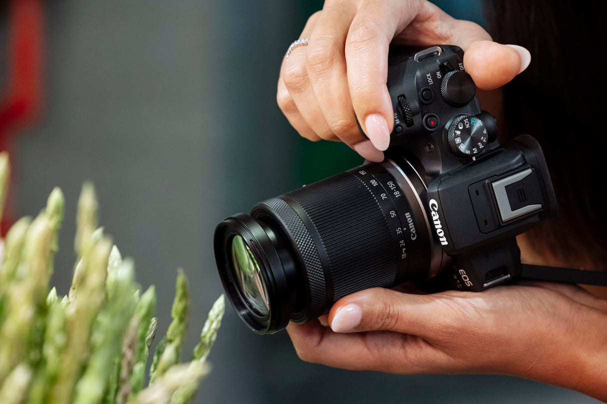 Objetivo Canon RF-S 18-150mm F3.5-6.3 IS STM, Lente Zoom Multifunción Versatil, Rango de Gran Angular a Tele, Compacto, Motor STM, Estabilizador óptico 4,5 Pasos, Compatible con Sistema EOS R, Negro