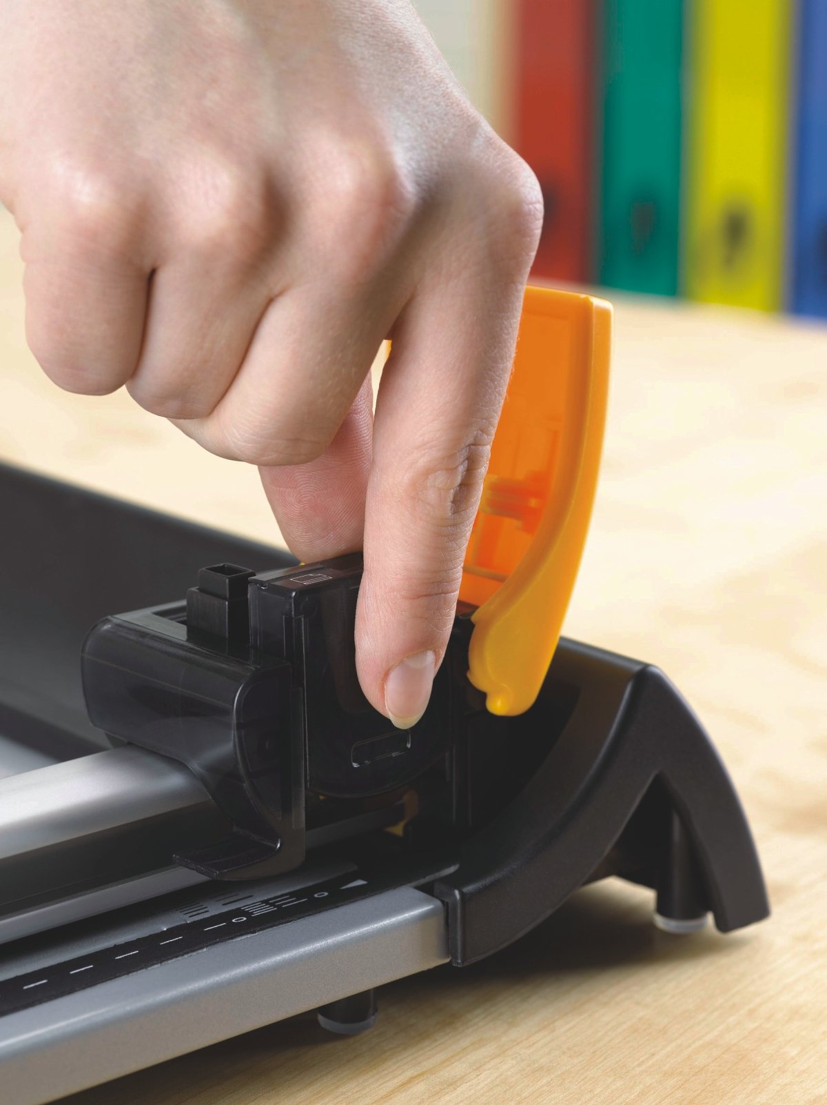 Fellowes Electron - Cizalla de rodillo, tamaño A3, capacidad de corte 10 hojas, color negro y gris